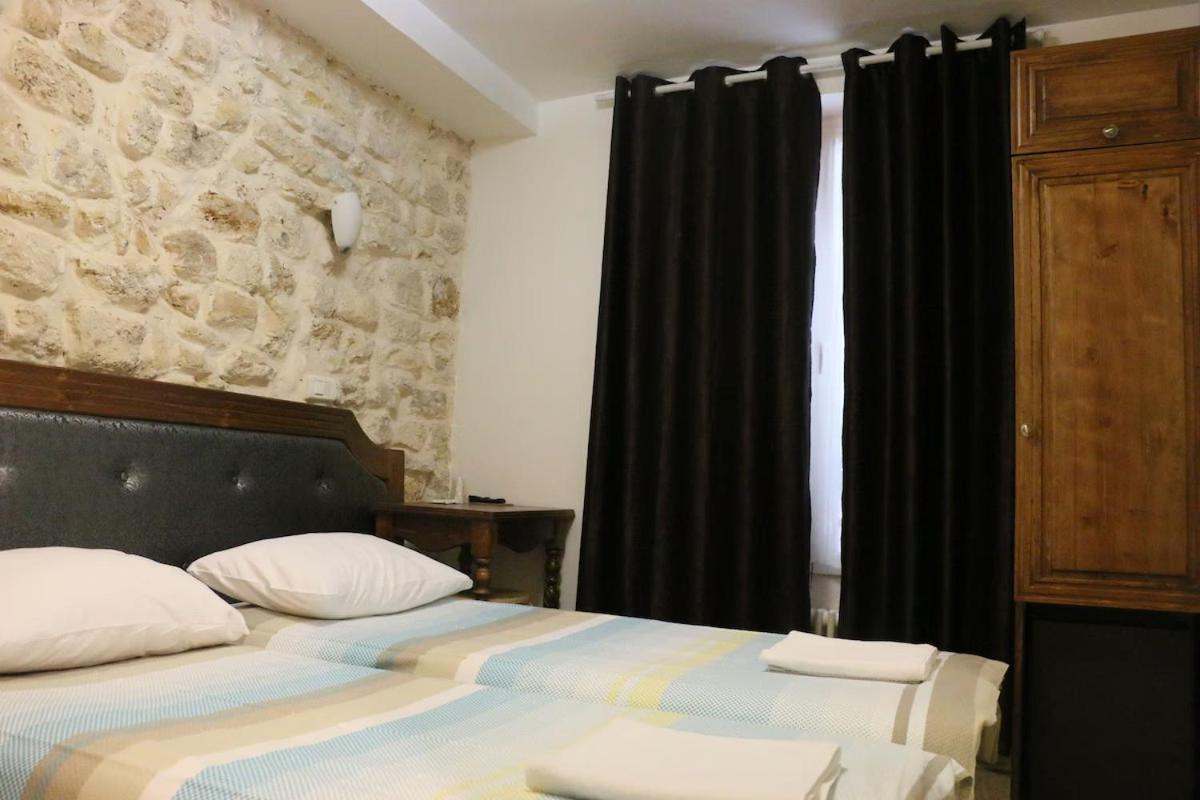 Hotel Clermont Montmartre Париж Екстер'єр фото